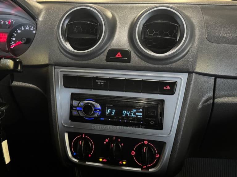 VOLKSWAGEN - SAVEIRO - 2019/2019 - Branca - R$ 59.900,00