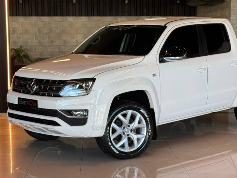 VOLKSWAGEN - AMAROK - 2019/2020 - Branca - R$ 163.900,00