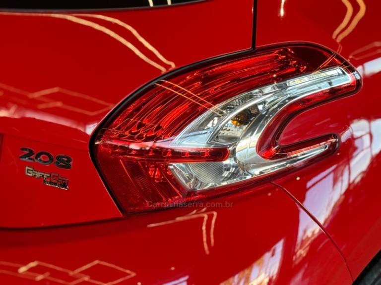 PEUGEOT - 208 - 2014/2015 - Vermelha - R$ 45.900,00