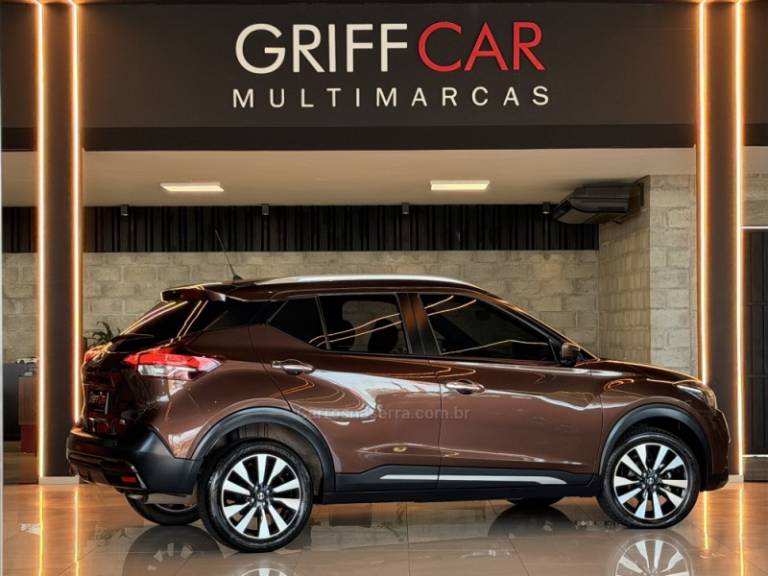 NISSAN - KICKS - 2019/2020 - Marrom - R$ 86.900,00