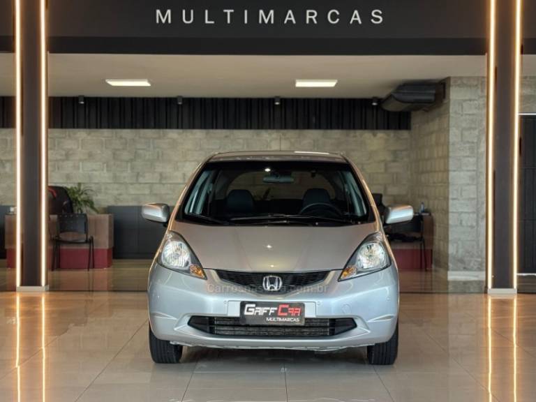 HONDA - FIT - 2011/2012 - Prata - R$ 39.900,00