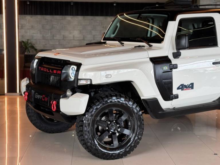 TROLLER - T4 - 2016/2016 - Branca - R$ 169.900,00