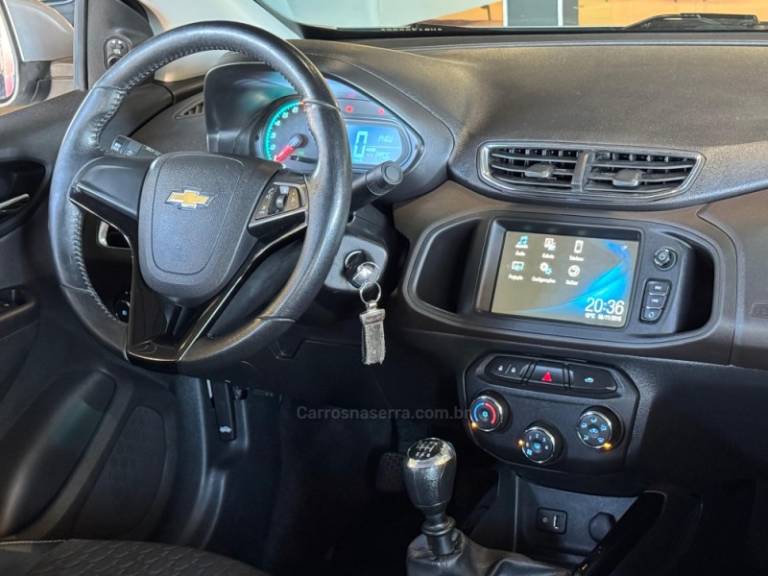 CHEVROLET - PRISMA - 2016/2017 - Prata - R$ 66.900,00
