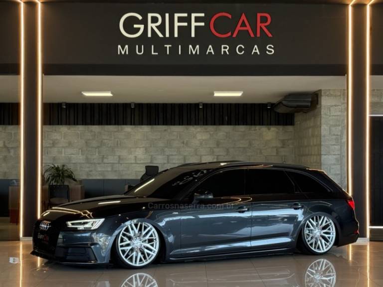 AUDI - A4 - 2019/2019 - Cinza - R$ 179.900,00