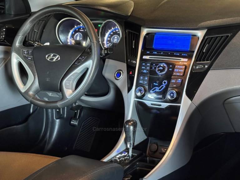 HYUNDAI - SONATA - 2012/2013 - Preta - R$ 73.900,00