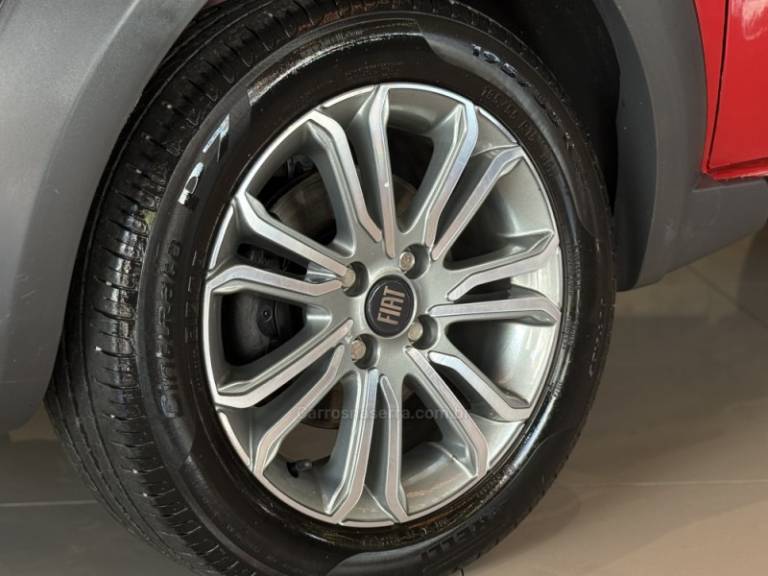 FIAT - STRADA - 2016/2017 - Vermelha - Sob Consulta