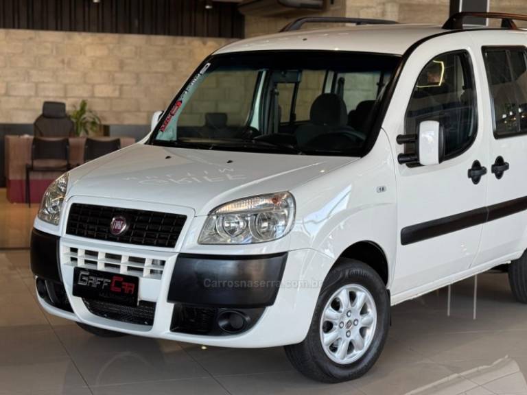 FIAT - DOBLÓ - 2013/2014 - Branca - R$ 51.900,00