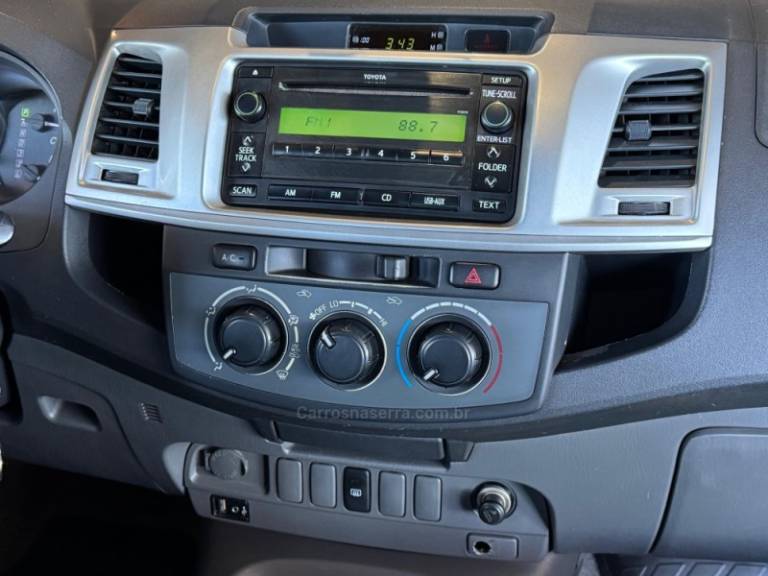 TOYOTA - HILUX - 2011/2012 - Preta - R$ 89.900,00