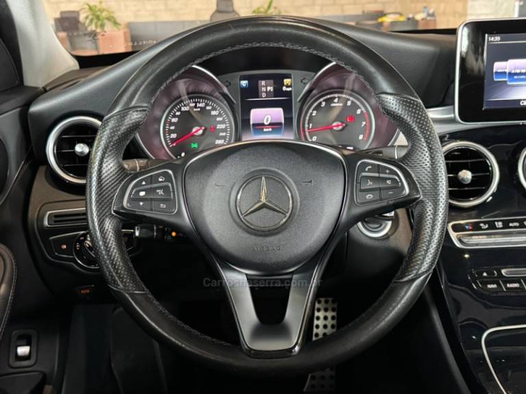 MERCEDES-BENZ - C 200 - 2015/2016 - Branca - R$ 125.900,00