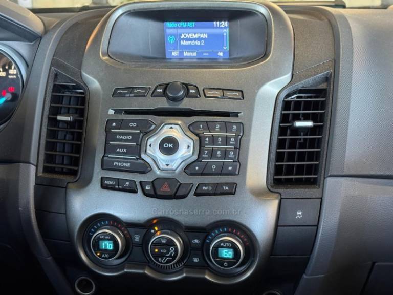 FORD - RANGER - 2014/2015 - Cinza - R$ 94.900,00