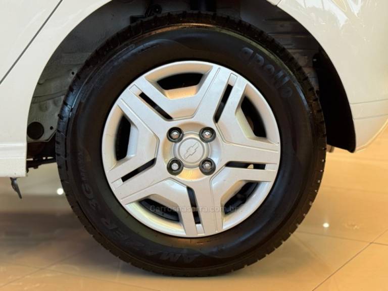 CHEVROLET - ONIX - 2017/2018 - Branca - R$ 49.900,00
