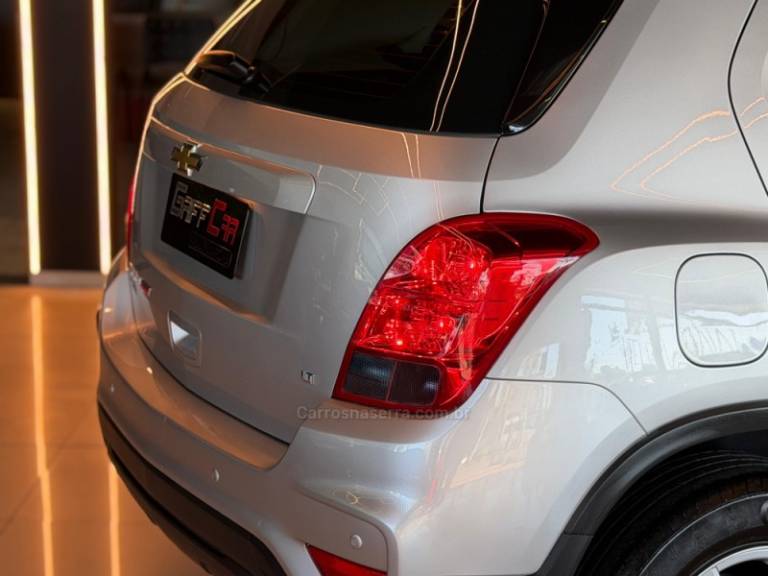 CHEVROLET - TRACKER - 2019/2019 - Prata - R$ 82.900,00
