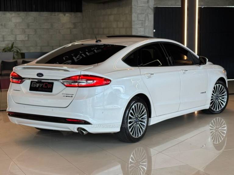 FORD - FUSION - 2018/2018 - Branca - R$ 89.900,00
