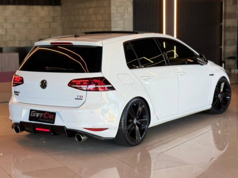VOLKSWAGEN - GOLF - 2013/2014 - Branca - R$ 89.900,00