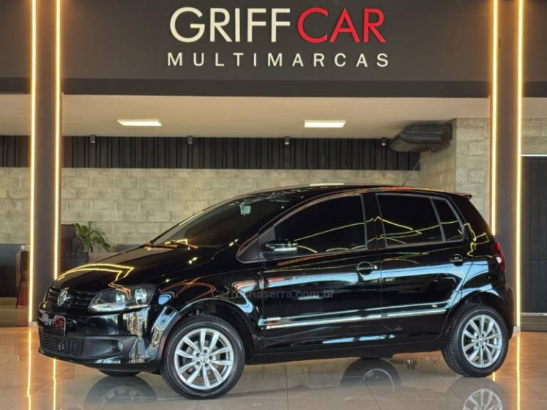 VOLKSWAGEN - FOX - 2013/2013 - Preta - R$ 42.900,00