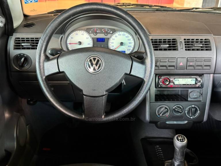 VOLKSWAGEN - GOL - 2003/2003 - Prata - R$ 39.900,00