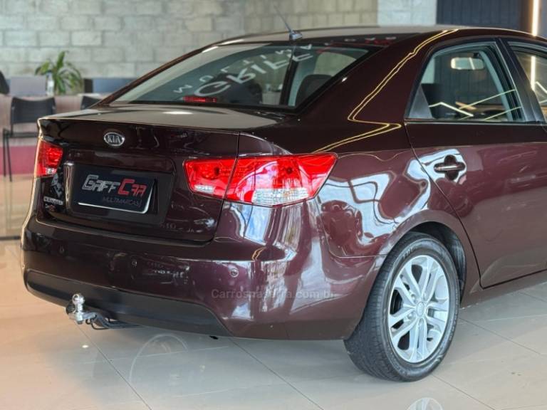KIA MOTORS - CERATO - 2011/2011 - Vinho - R$ 49.900,00
