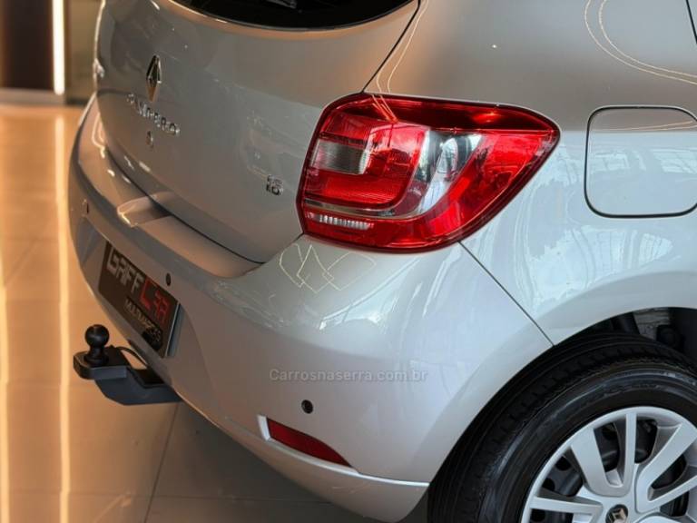 RENAULT - SANDERO - 2015/2016 - Prata - R$ 42.900,00