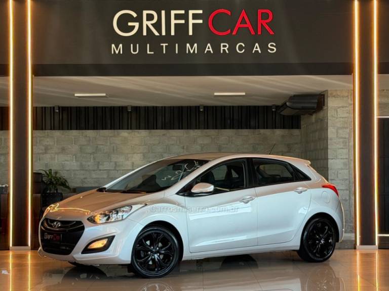 HYUNDAI - I30 - 2013/2014 - Prata - R$ 63.900,00